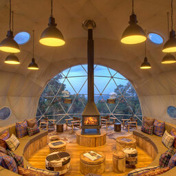 Tanzania-Ngorongo-The-Highlands-Lounge-dome-interieur